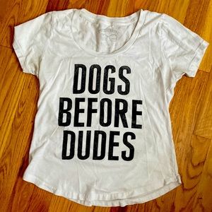 Cute tight fitting t shirt with scooped neck size small from The Buckle